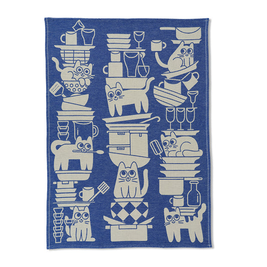 Illustrated by the talented artist Elliot Kruszynski exclusively for Wrap, this charming Culinary Cats tea towel is an ideal gift for cat lovers and a whimsical addition to any kitchen.