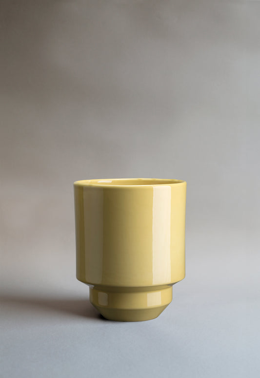 The inspiration for the timeless glazing palette of the Glazed Hoff Pot is rooted in Scandinavia.Hoff Glazed Pale Yellow Indoor Pot 18 cm