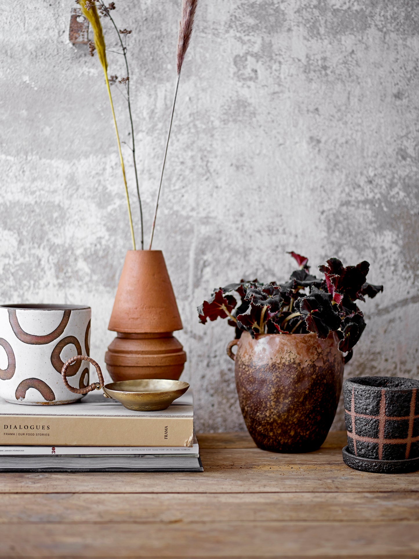 Deco Flowerpot in White & Terracotta