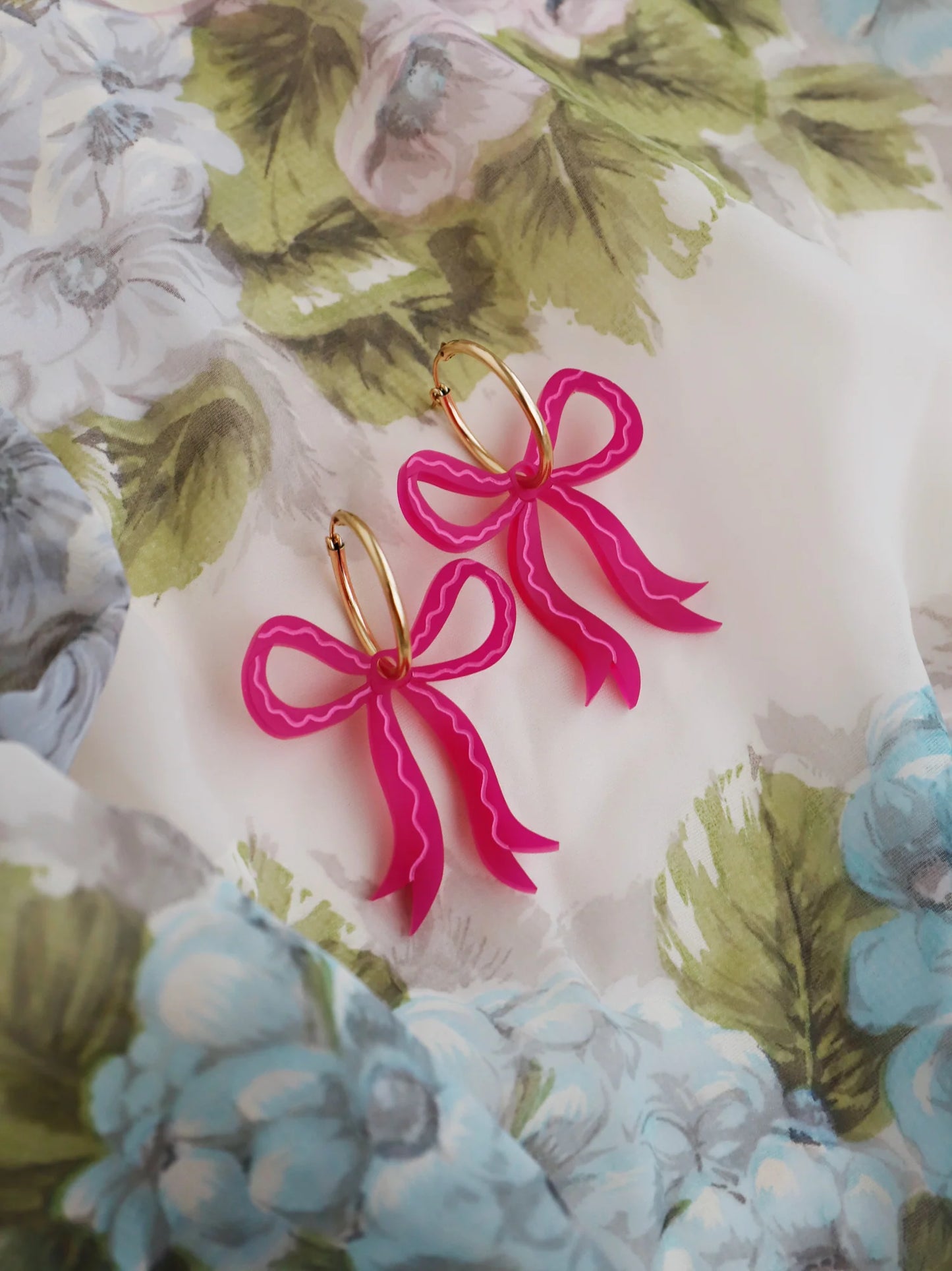 Bow Hoops in Magenta