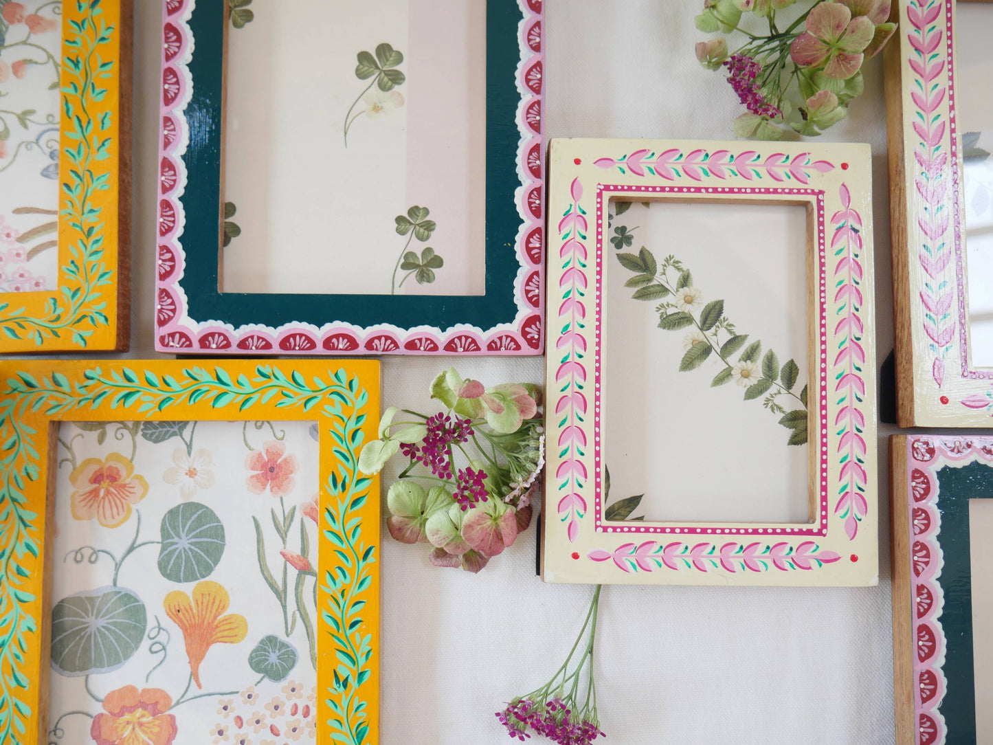 Photo Frame Handpainted | Flower Garland