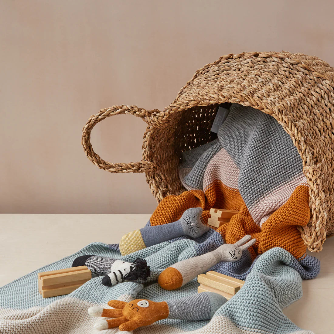 Giraffe Cotton Knit Baby Rattle in Blue