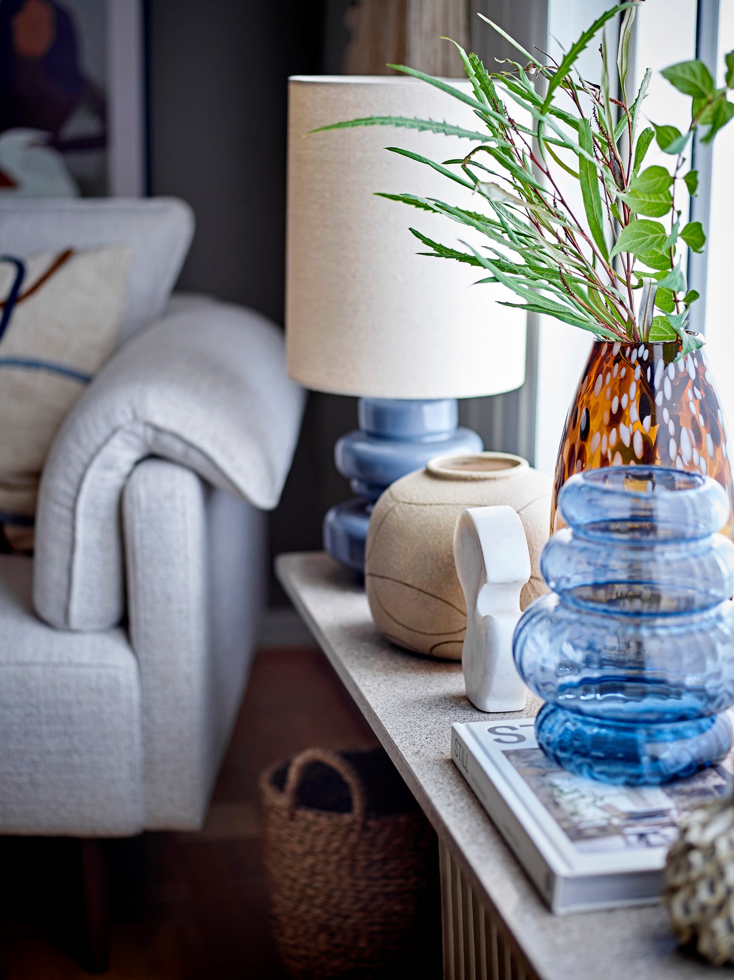 Daraz Vase in Brown Glass