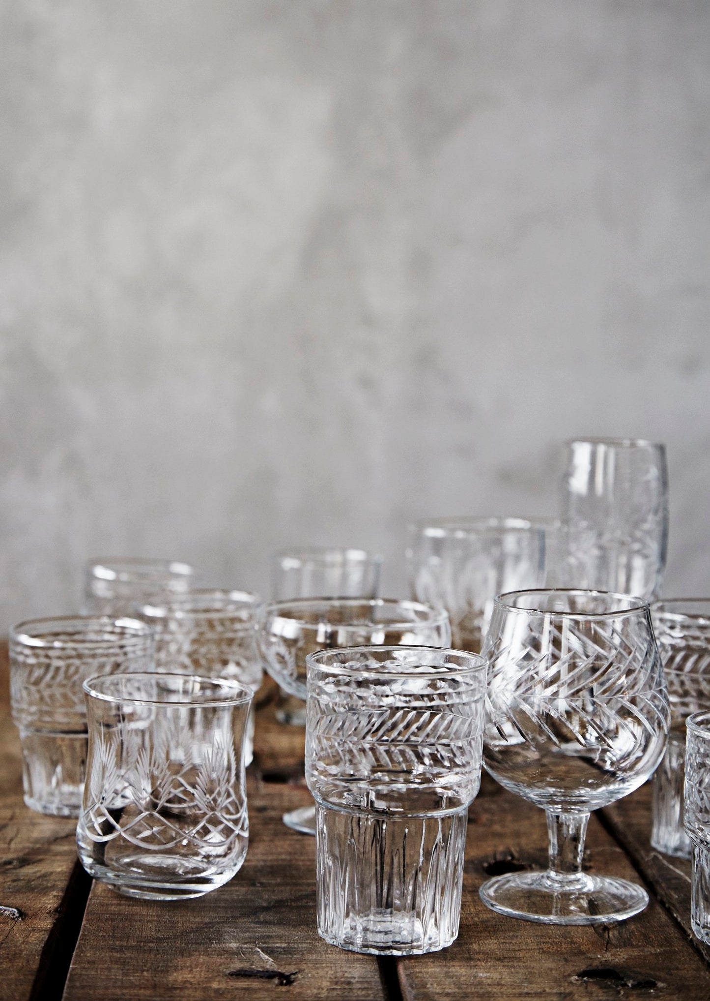 Champagne flute with cutting detail