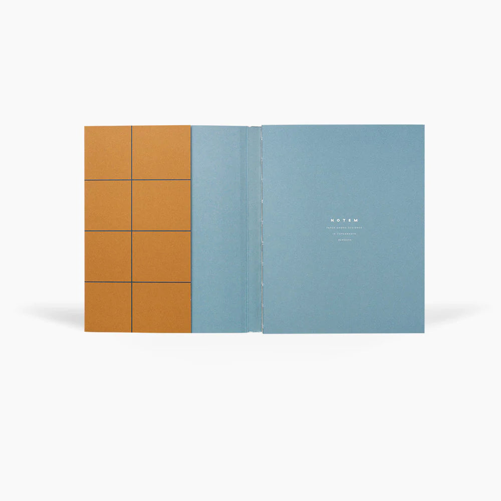Uma Notebook, Medium in Ochre