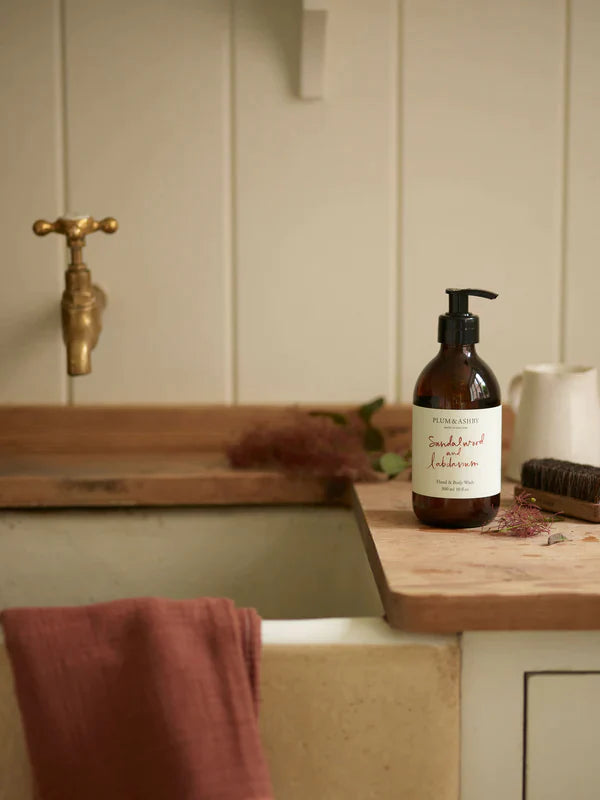 Hand and Body Wash Sandalwood and Labdanum