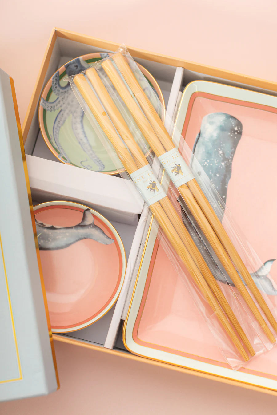 Sushi Set with Dip Bowls