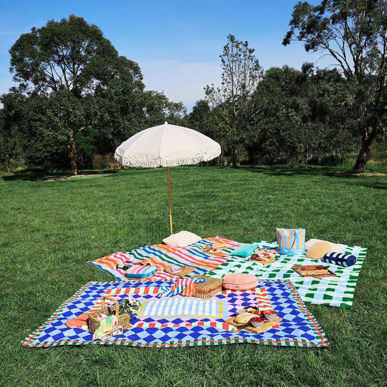 Dock & Bay Picnic Blanket | Apple Tart, Water Resistant Recycled Fabric
