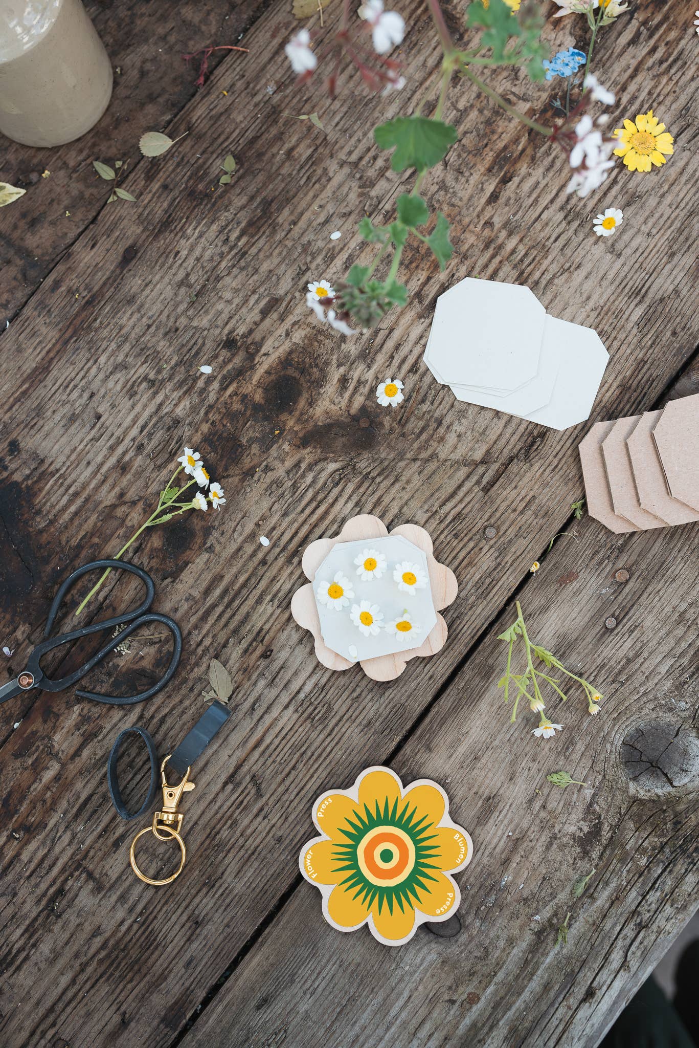 Keyring Flower Press | Greens & Yellows