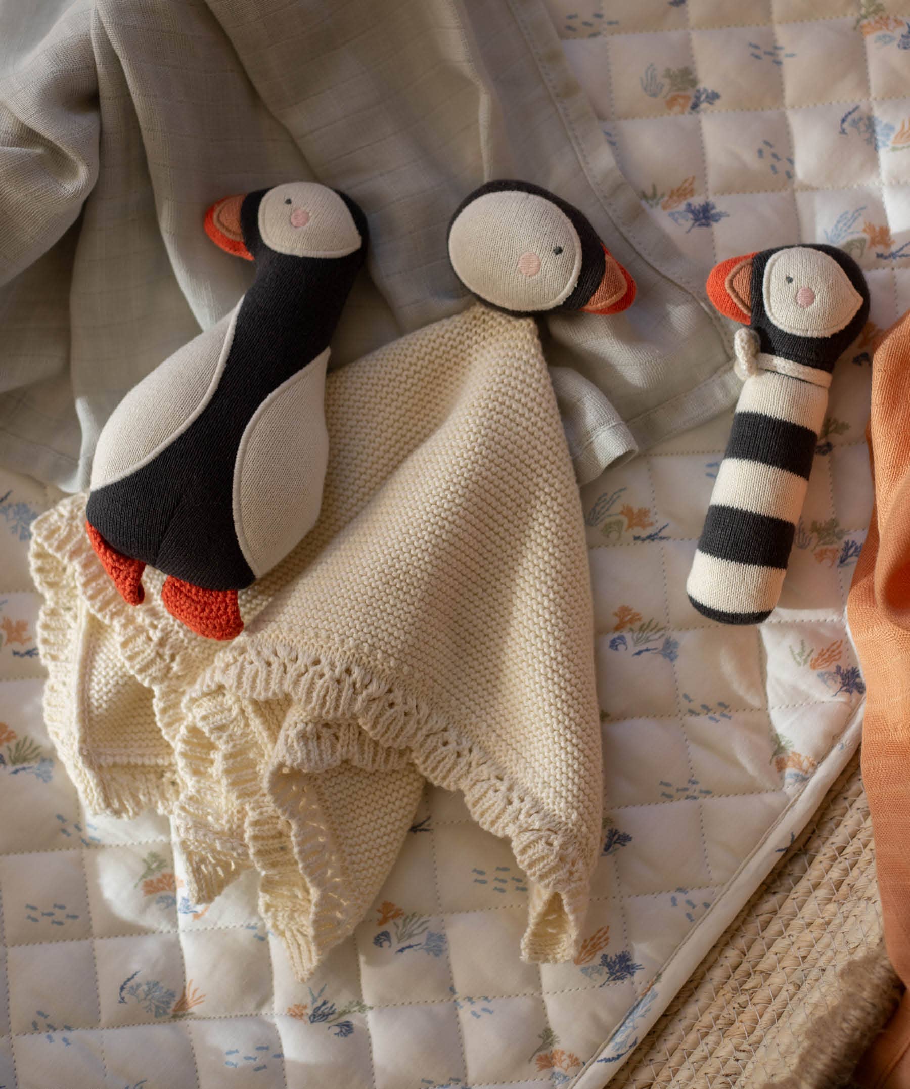 Patient Puffin Cuddle Cloth, further view