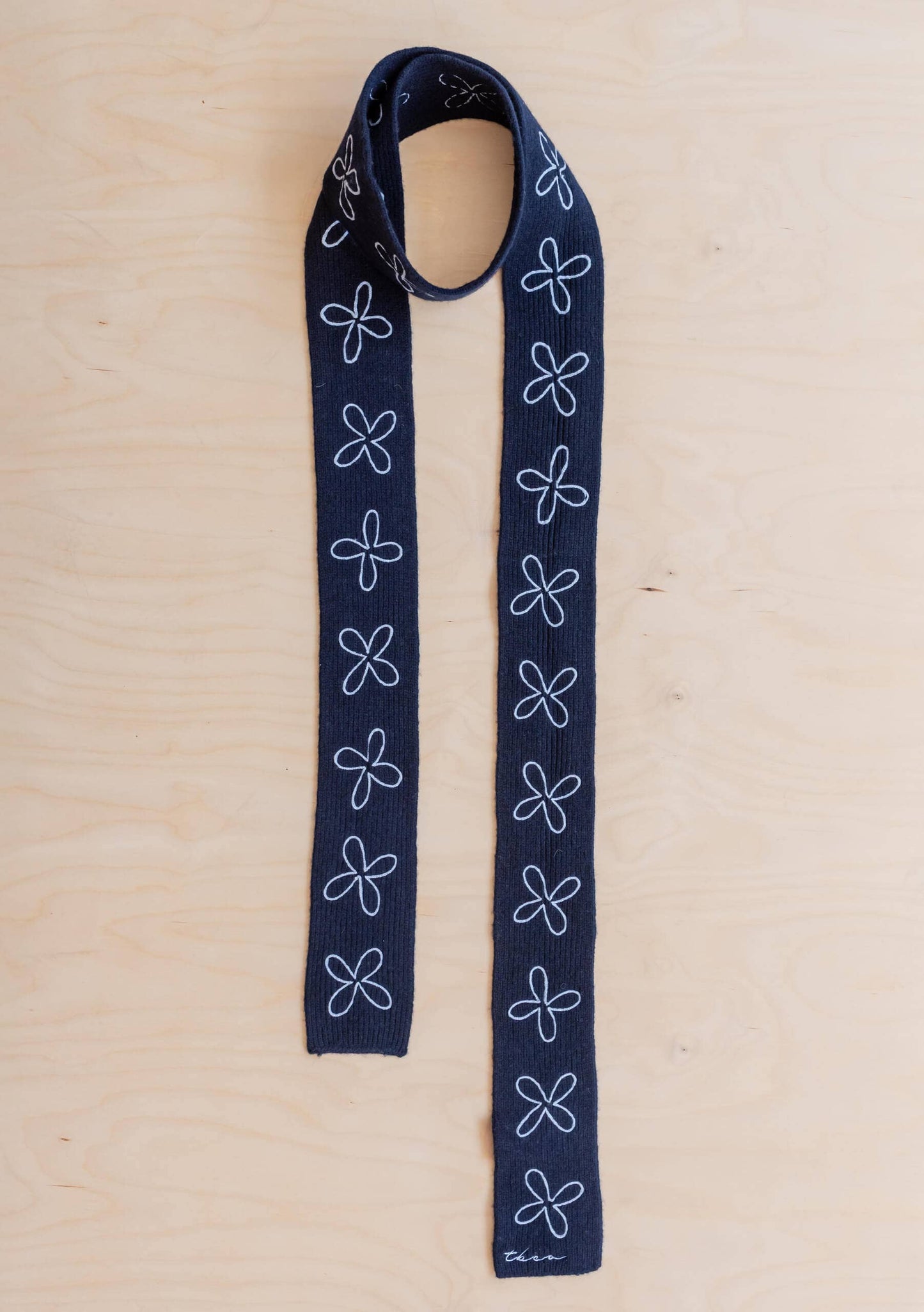 Merino Wool Skinny Scarf | Navy Flora