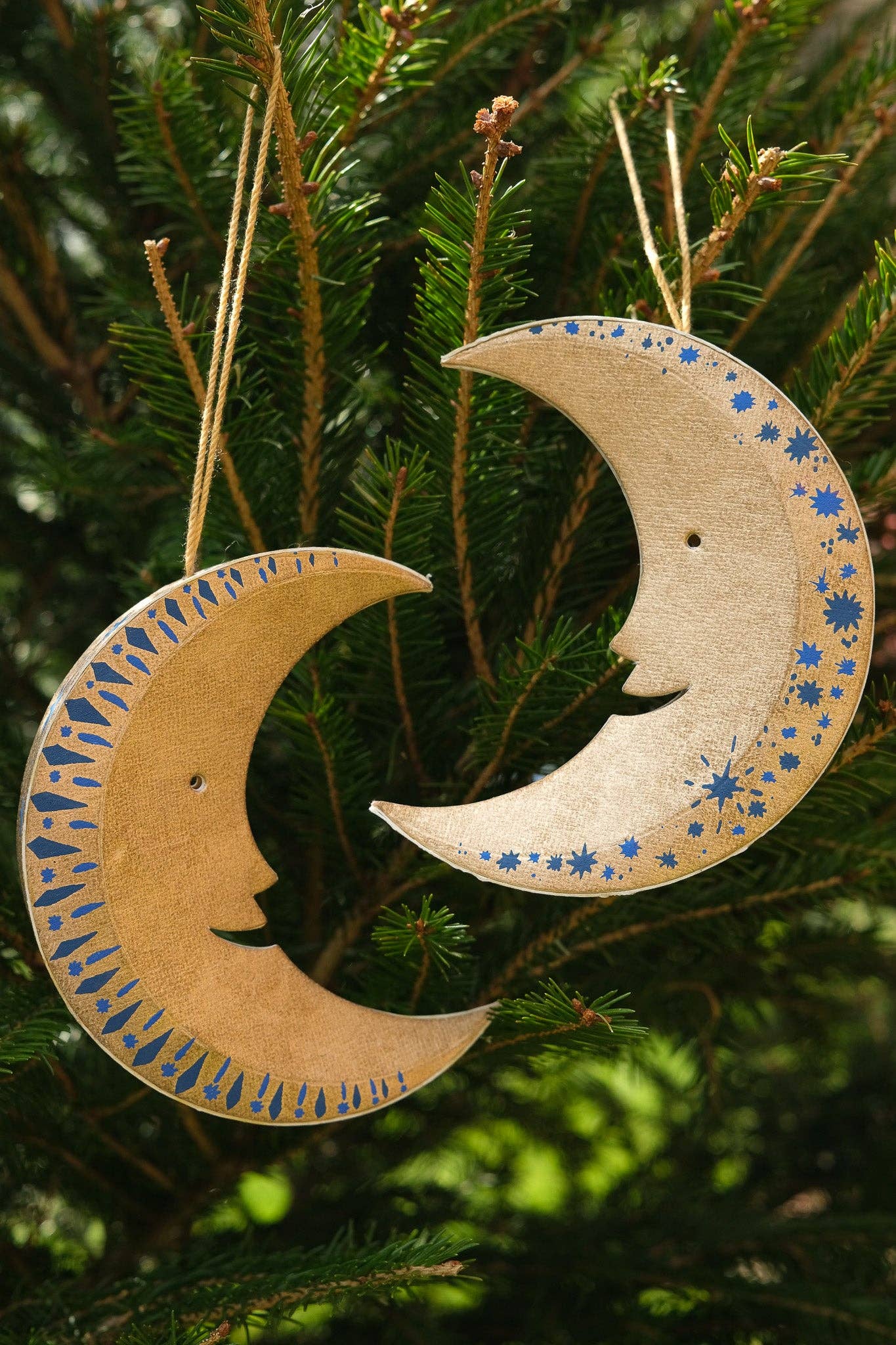 Golden Man on the Moon Screen-Printed Board Decoration