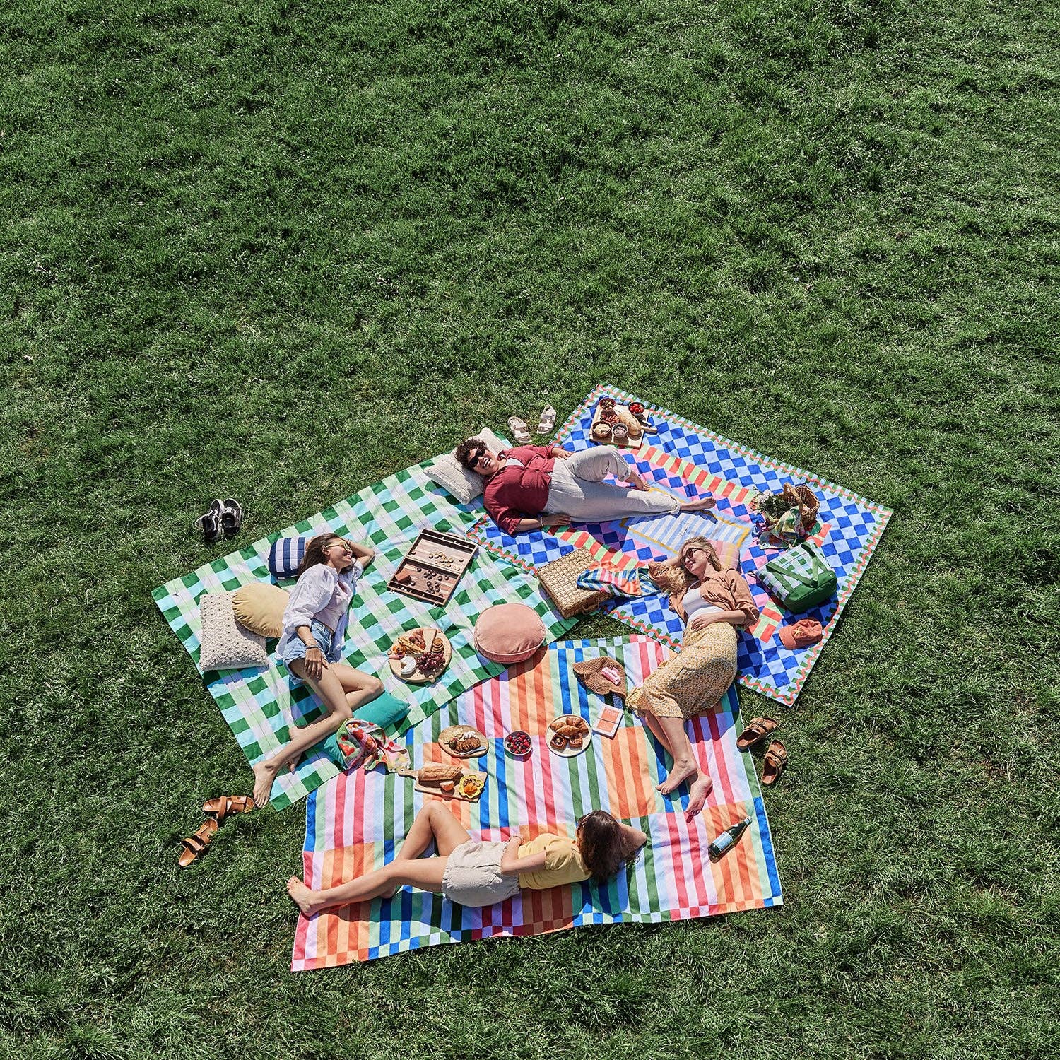Dock & Bay Picnic Blanket | Apple Tart, Water Resistant Recycled Fabric