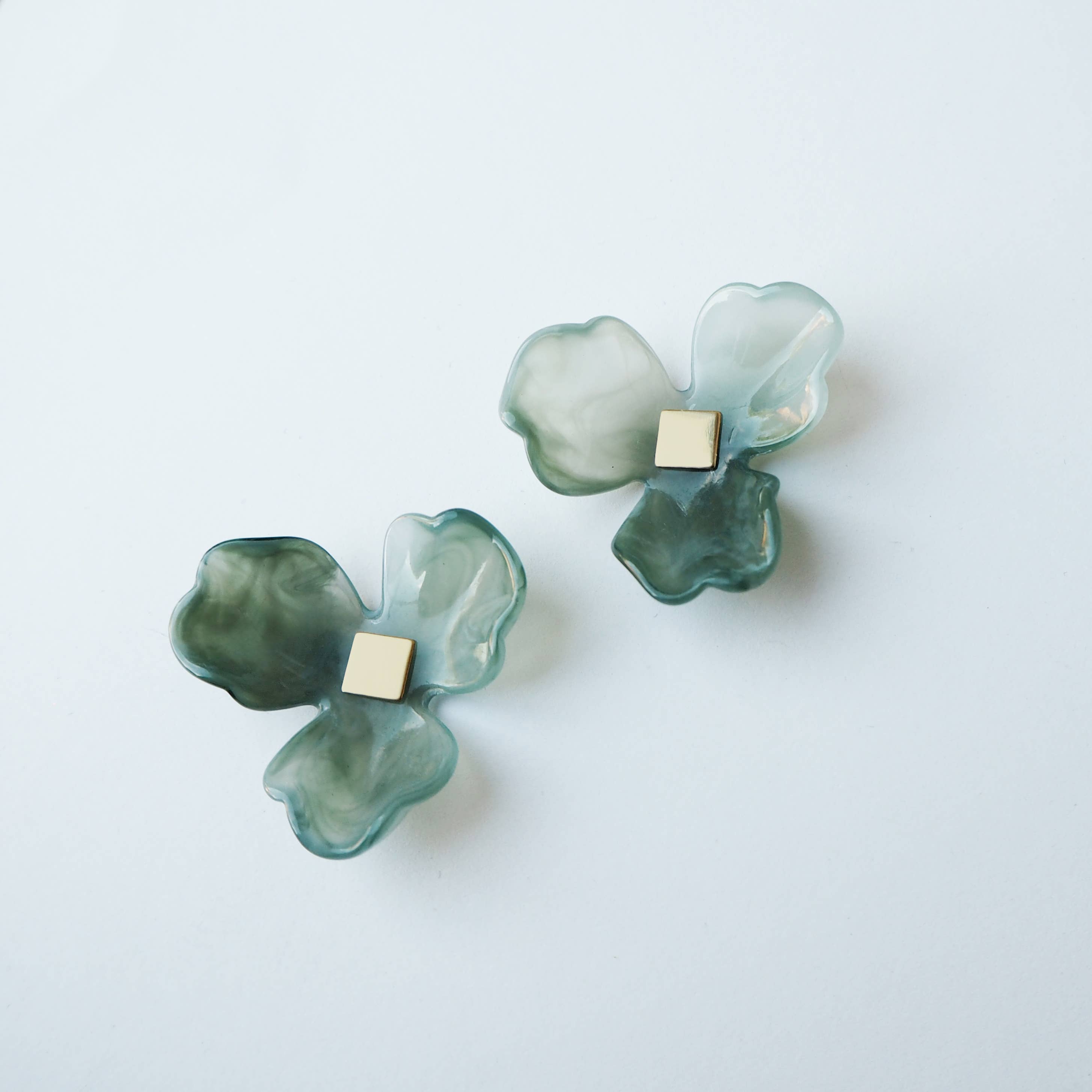 Maxi Bloom Floral Earrings in Seafoam