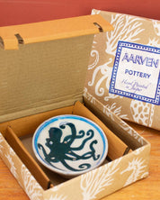 Blue Bird soap dish, further view