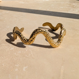 Everyday Gold Dimple Wave Bangle