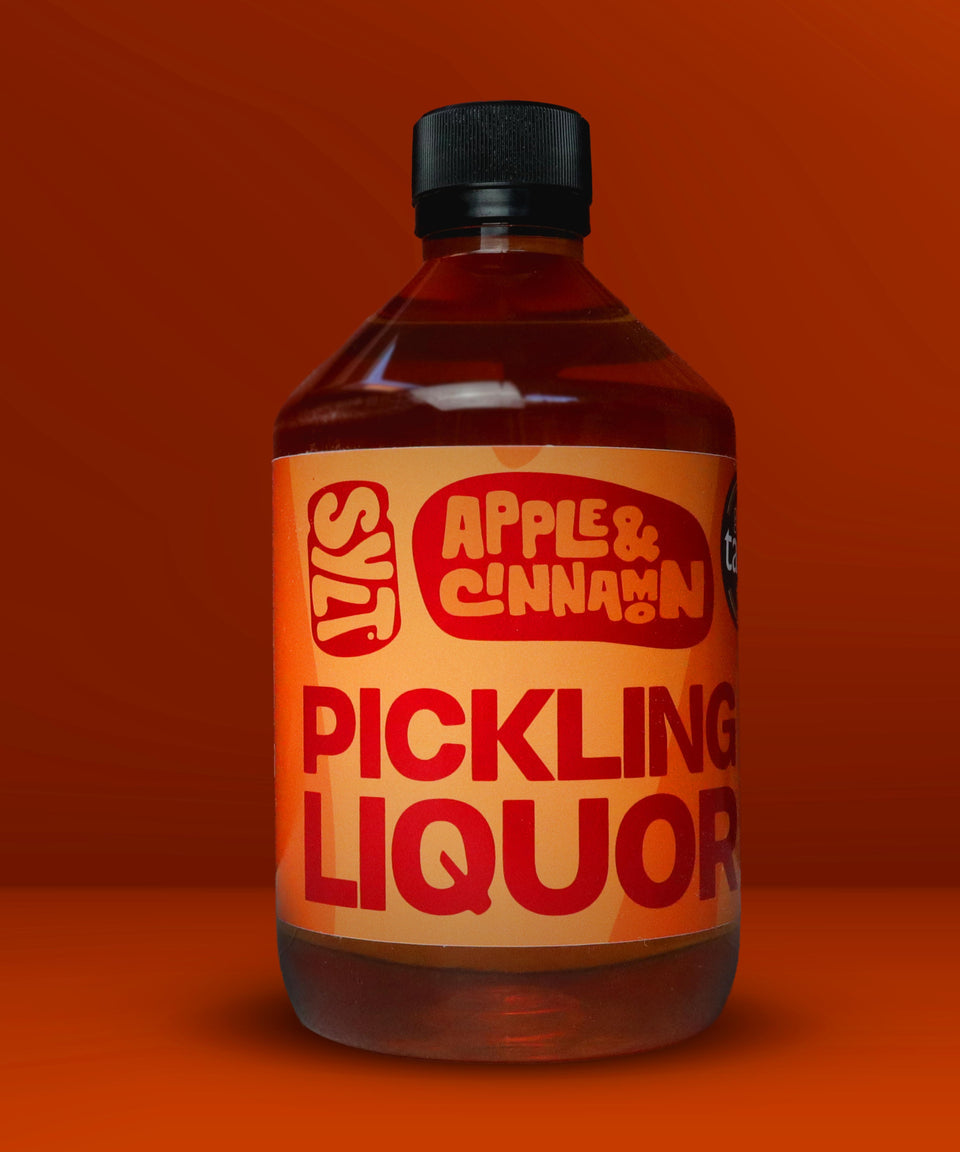 Sylt Pickling Spiced Apple with Cinnamon and Cardamom pickling liquid, 500ml bottle