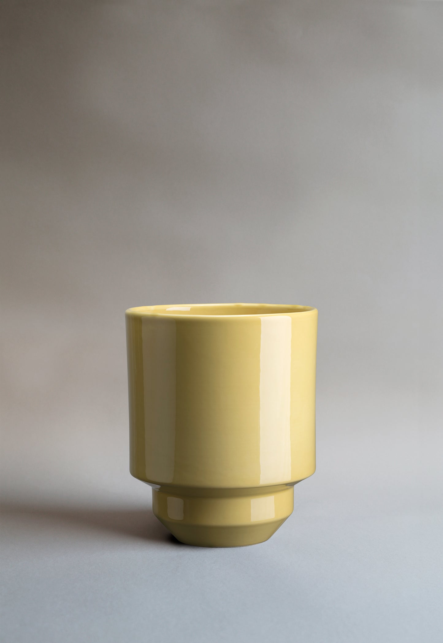 The inspiration for the timeless glazing palette of the Glazed Hoff Pot is rooted in Scandinavia.Hoff Glazed Pale Yellow Indoor Pot 18 cm