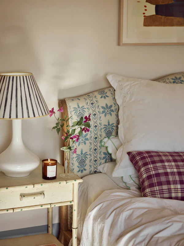 'Bedroom' Candle - Lavender & Amber