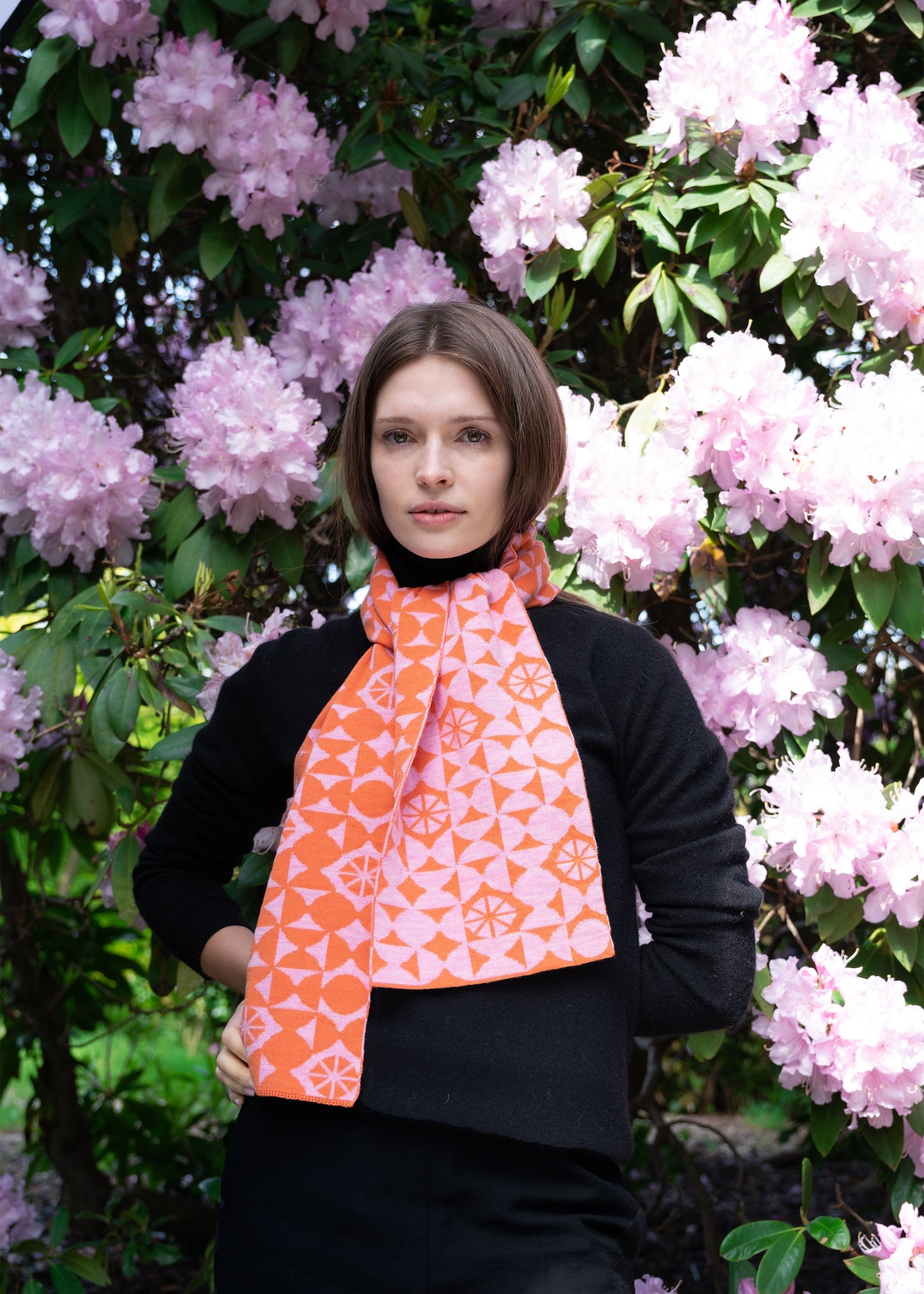 Halves Scarf Fine Knit in Hibiscus