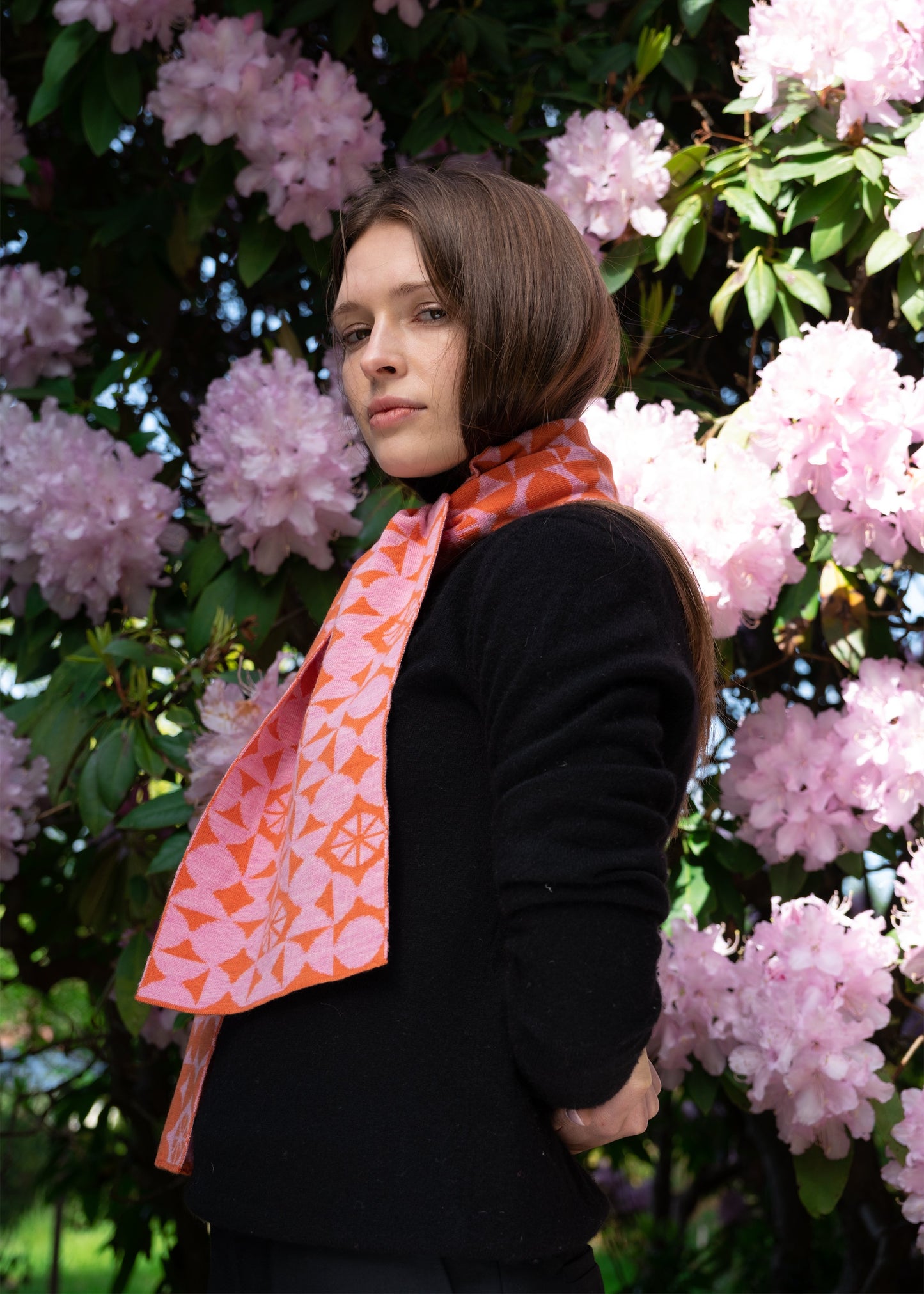 Halves Scarf Fine Knit in Hibiscus