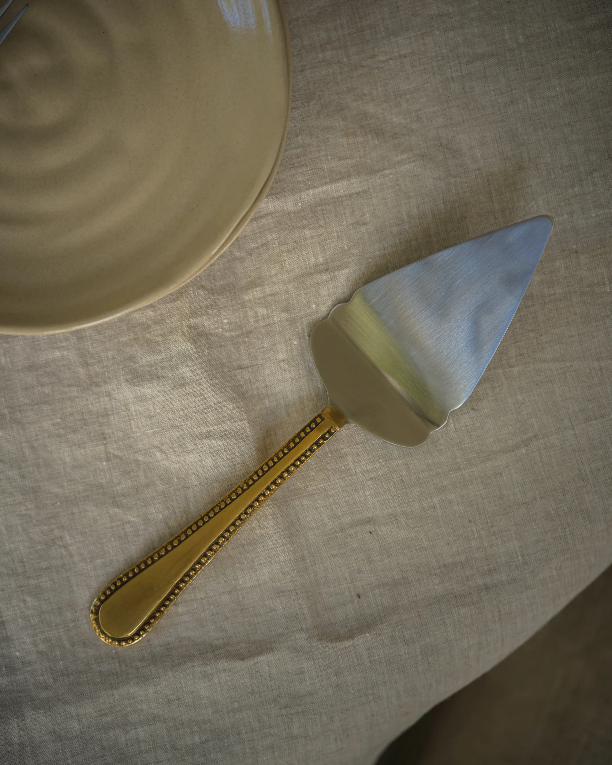 Antique Brass Cake Slice