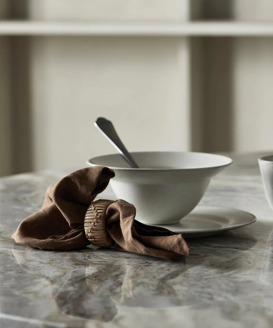 KINNAPKINRING_WEAVEDCANE_NATURAL1.webp