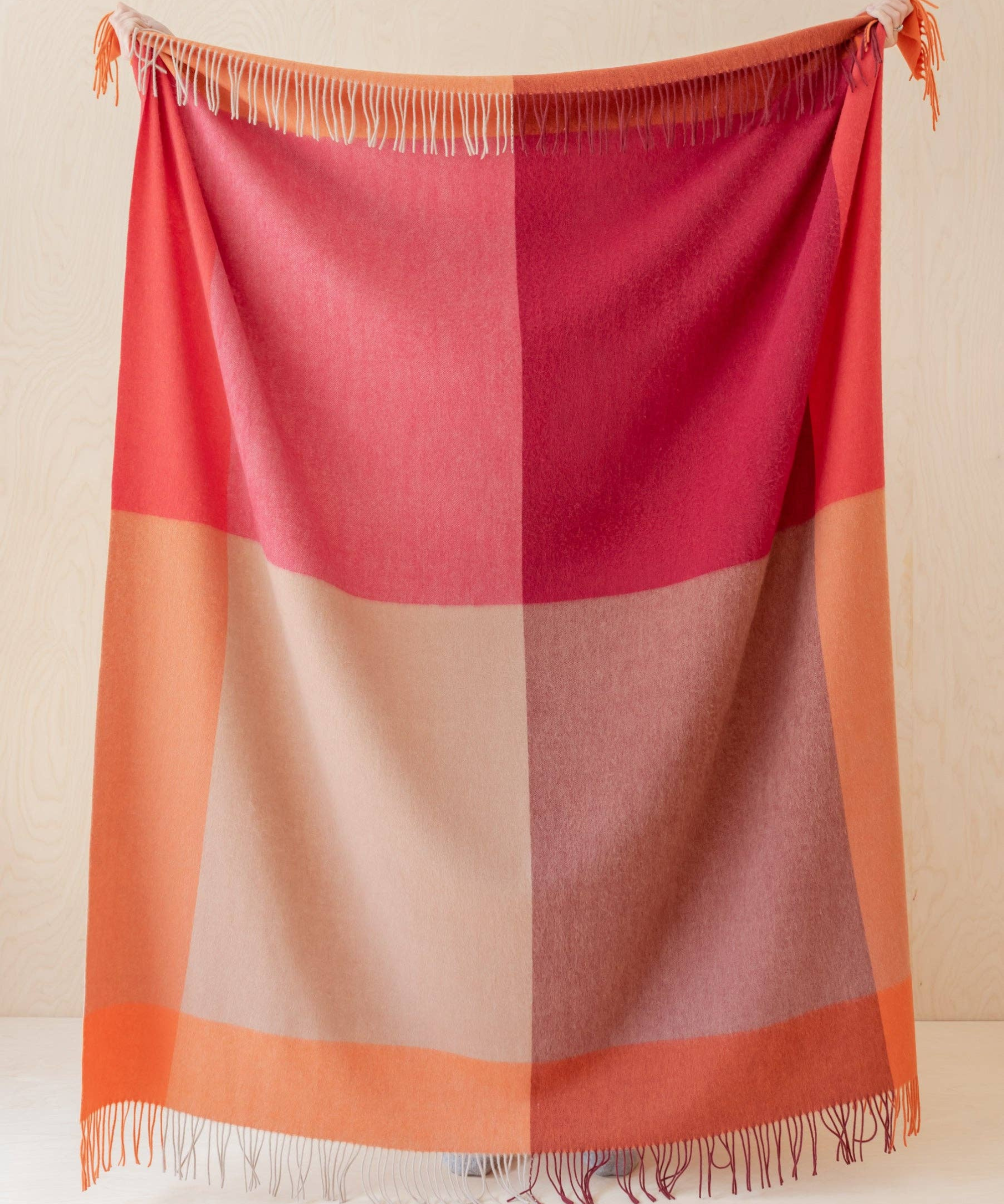 Lambswool-Blanket-Orange-Frame-Check.png