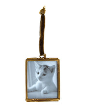 Mini hanging Brass Frame 4.5X5.5cm
