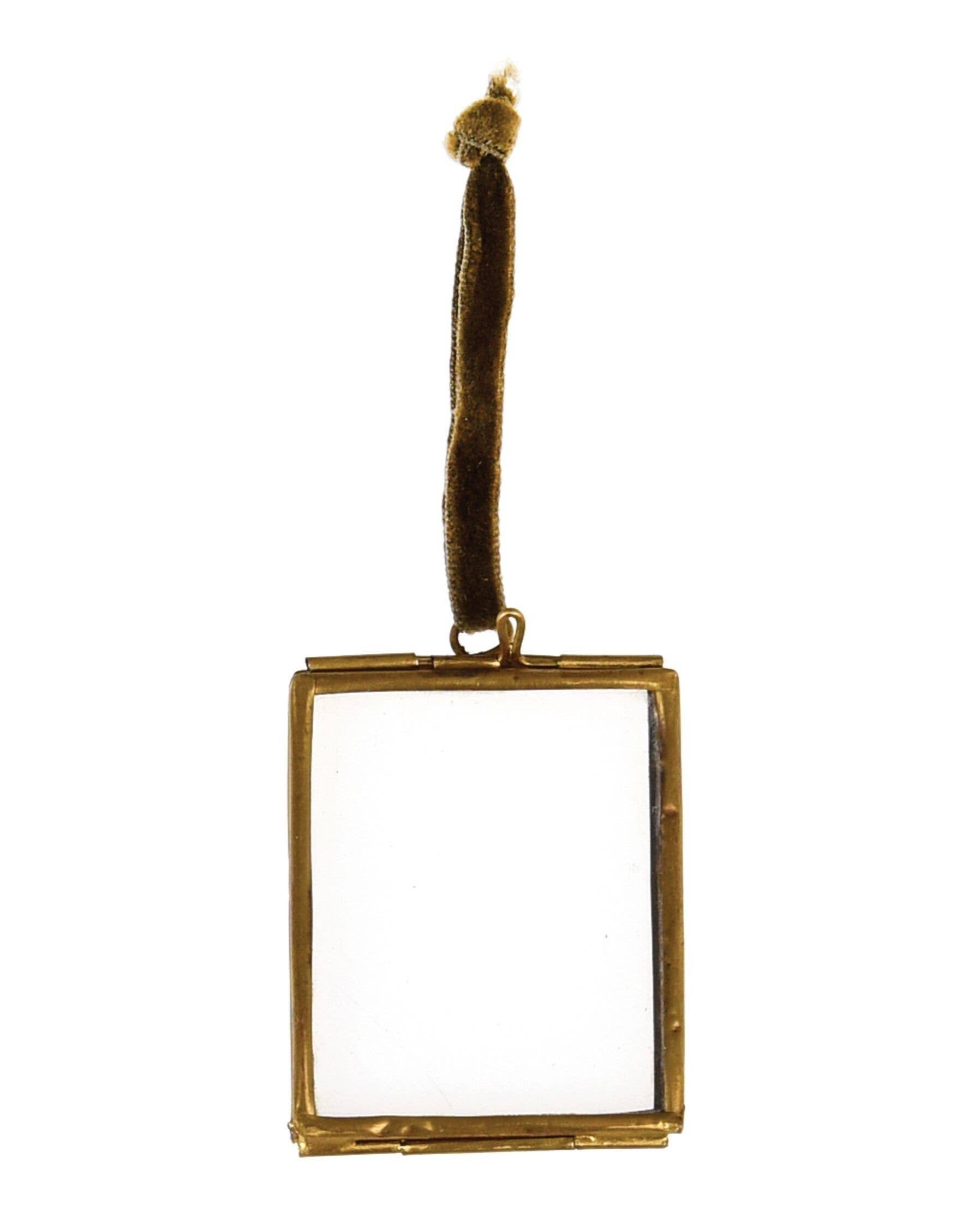 Mini hanging Brass Frame 4.5X5.5cm