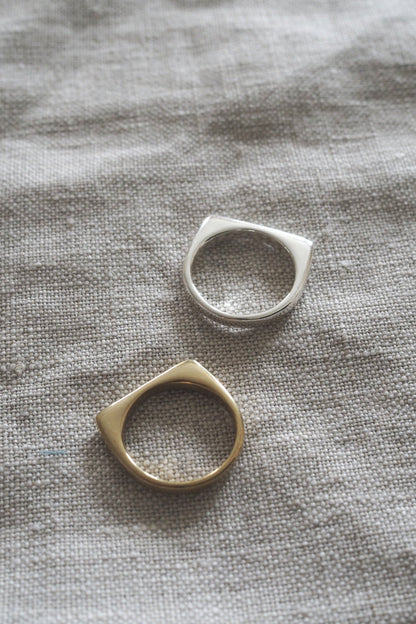 'Bonnie' D-Shape Ring in Brass