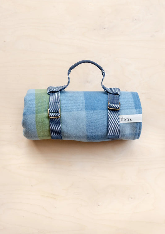 Recycled Wool Picnic Blanket | Blue Gradient Gingham