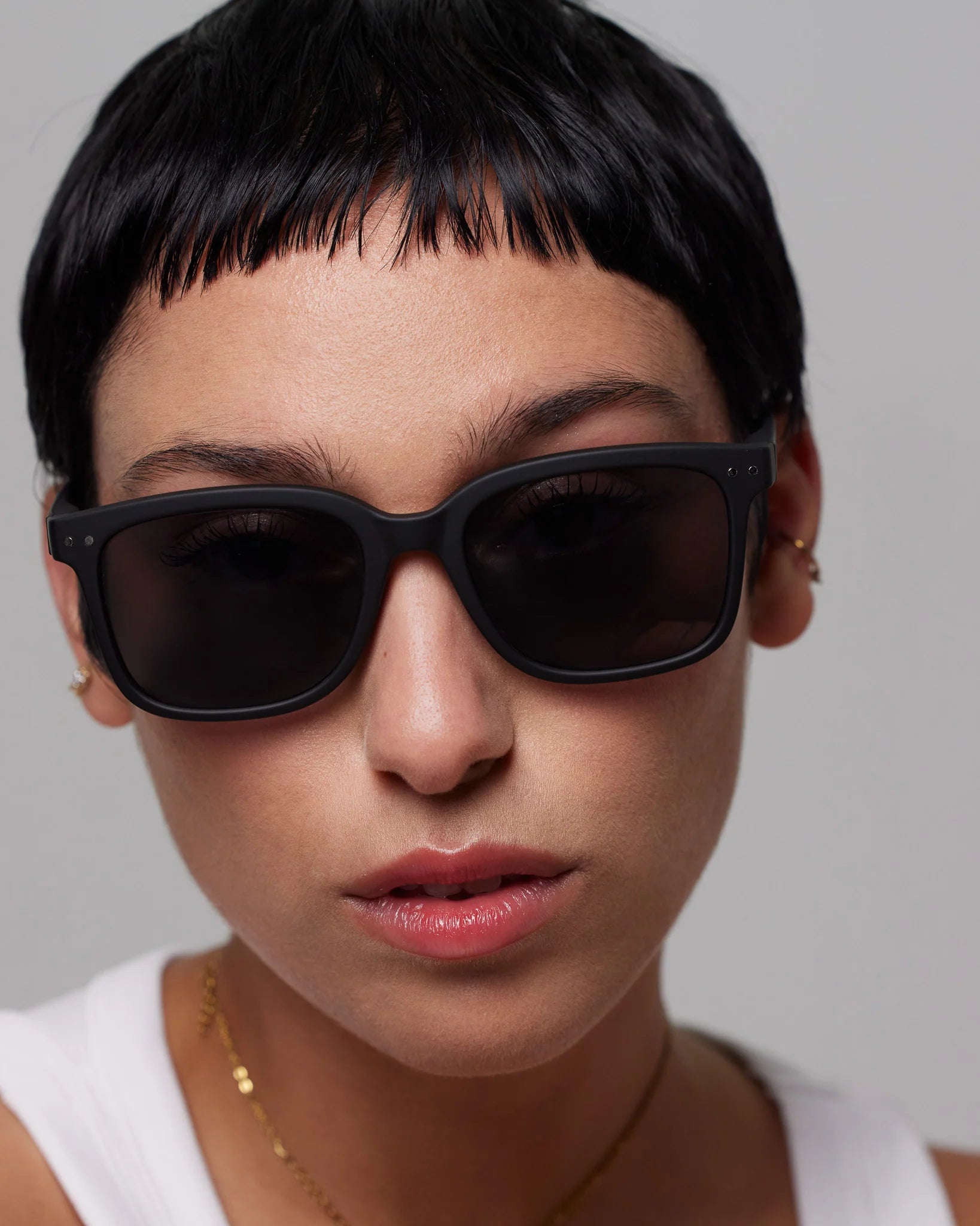 Sunglasses ‘Black’ #L | Izipizi