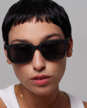 Sunglasses ‘Black’ #L | Izipizi