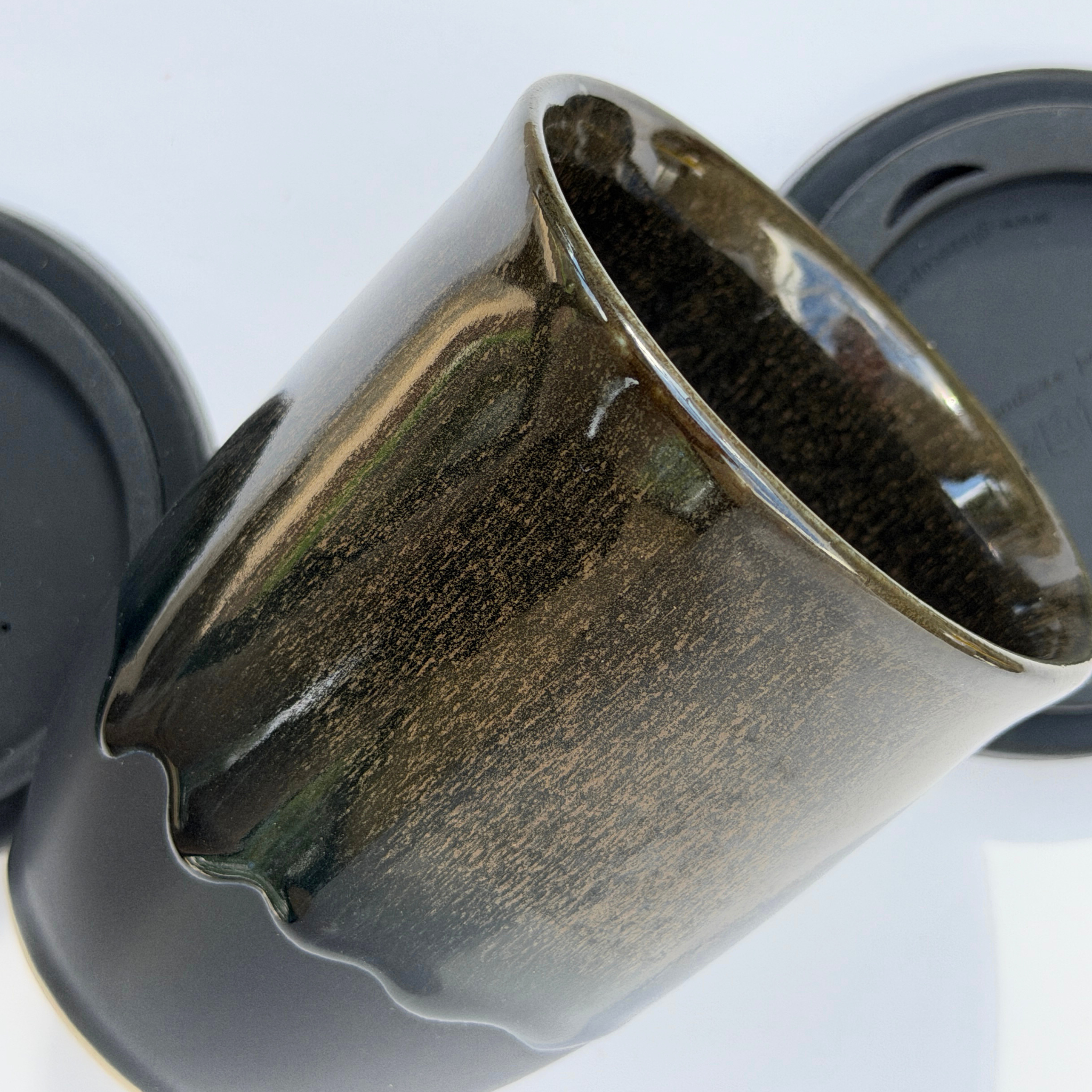 Reusable ceramic coffee cup in Manhattan, further view