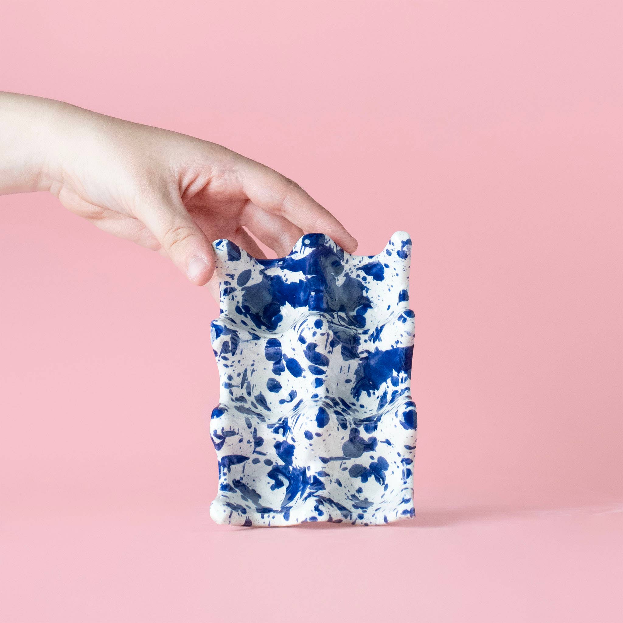 Ceramic Egg Holder for 6 Eggs