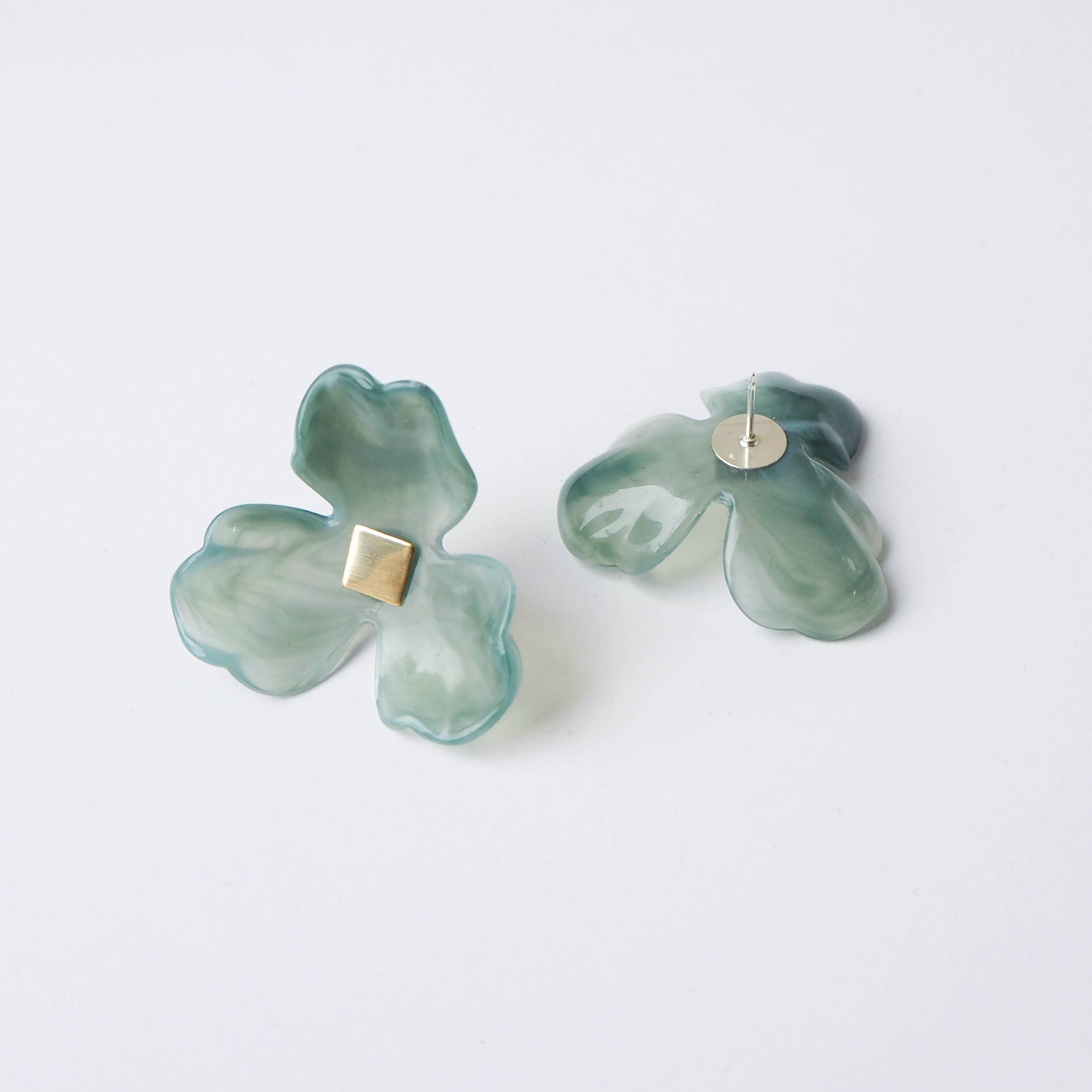 Maxi Bloom Floral Earrings in Seafoam