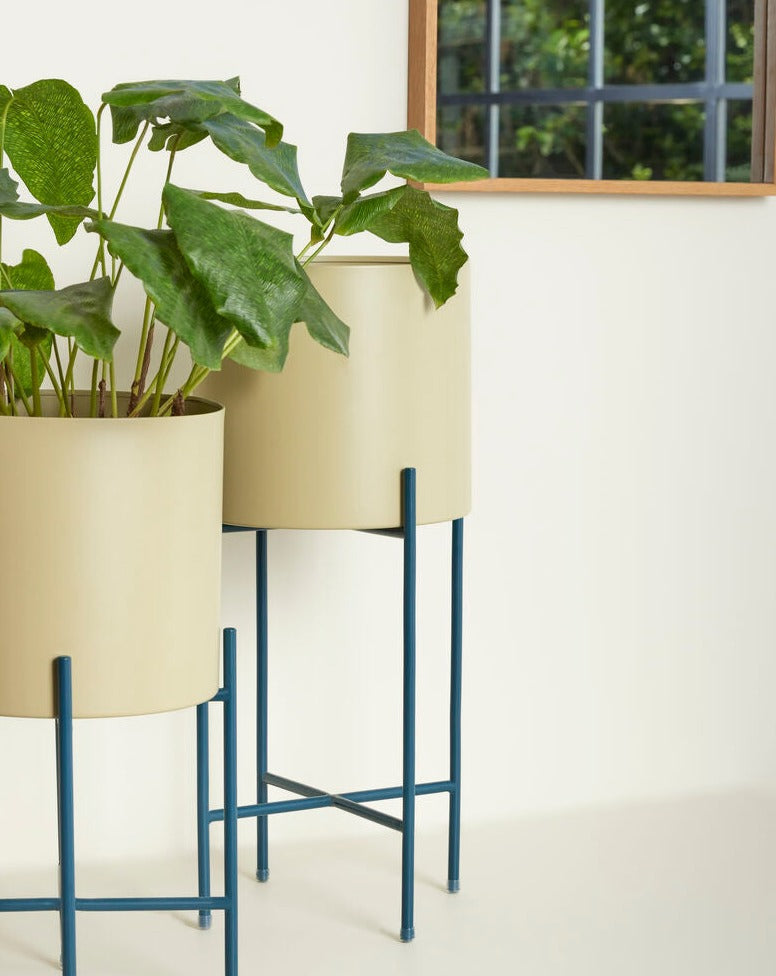 Airy Plant Pot in Khaki