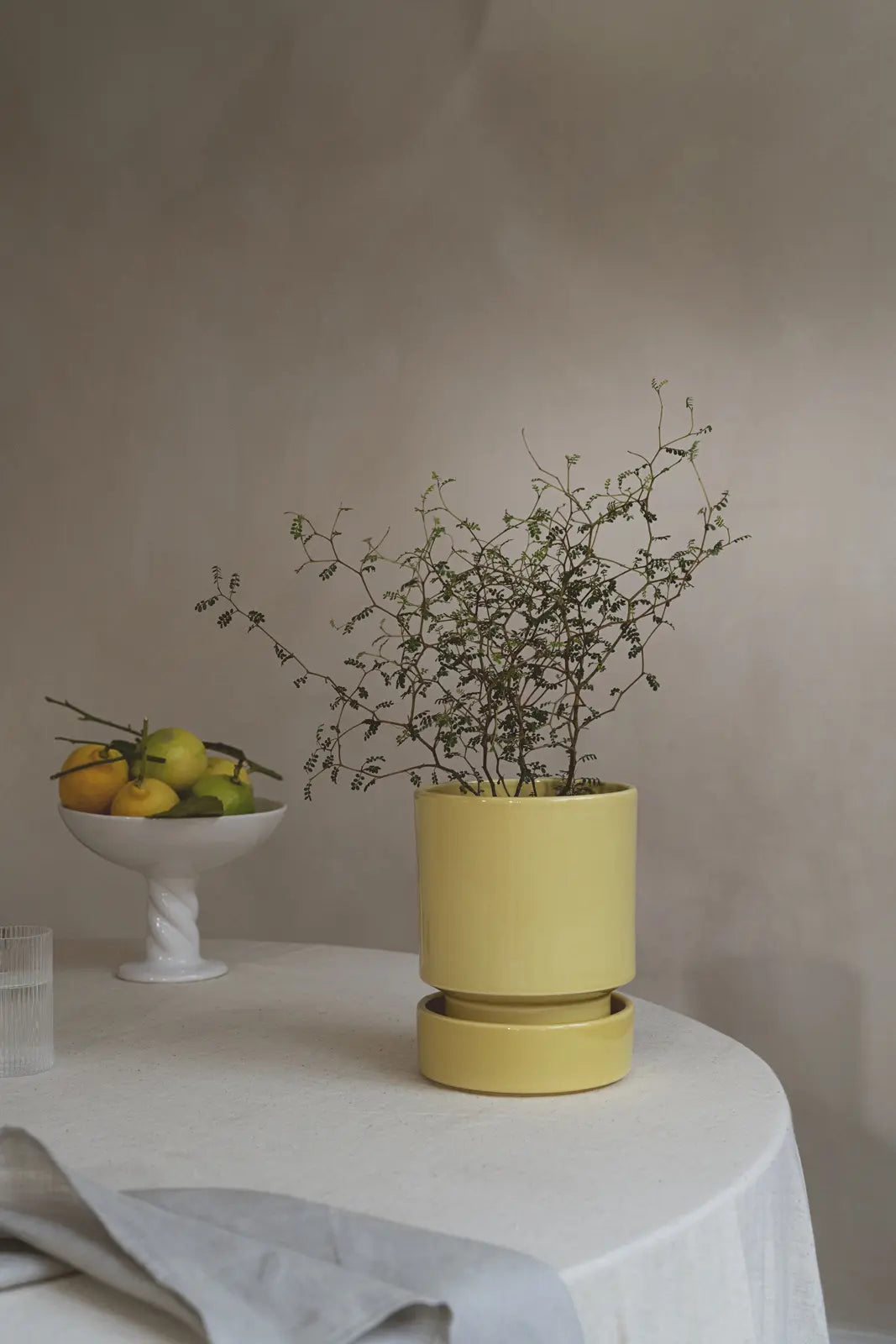 Saucer Glazed Finish with Hoff Pot Ø18cm in yellow
