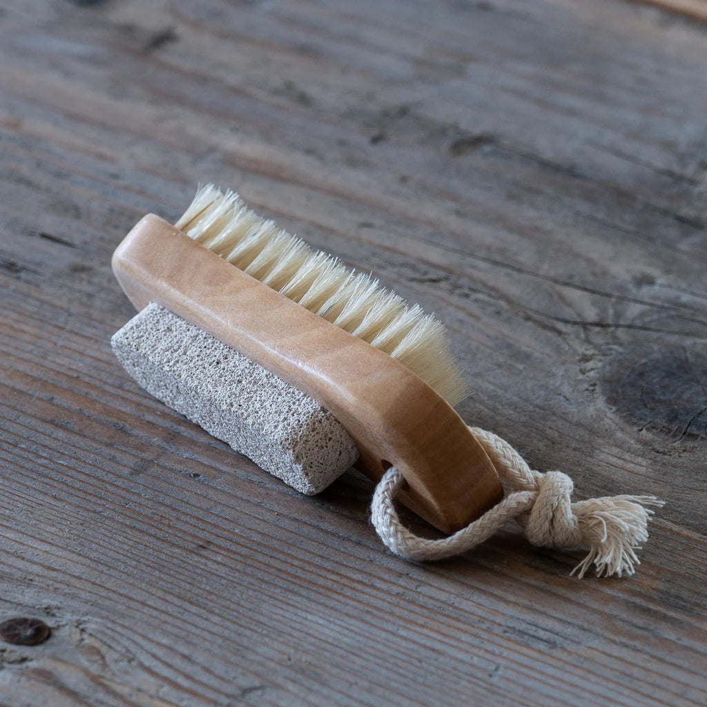 brush-with-pumice-stone.webp
