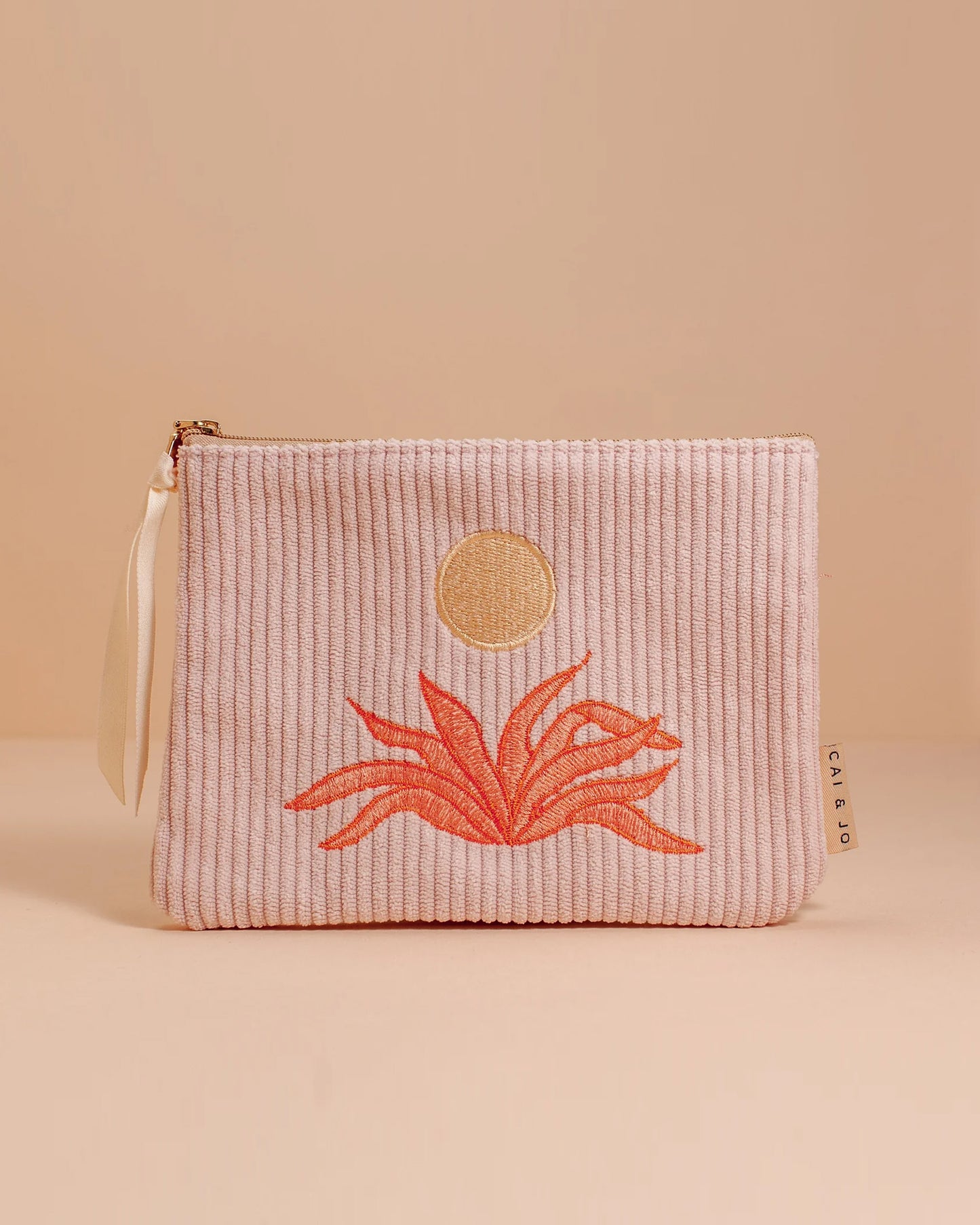 Corduroy Pouch in Pale Pink<p class="">Keep organised with&nbsp;this flat corduroy pouch, perfect for keeping in your handbag.