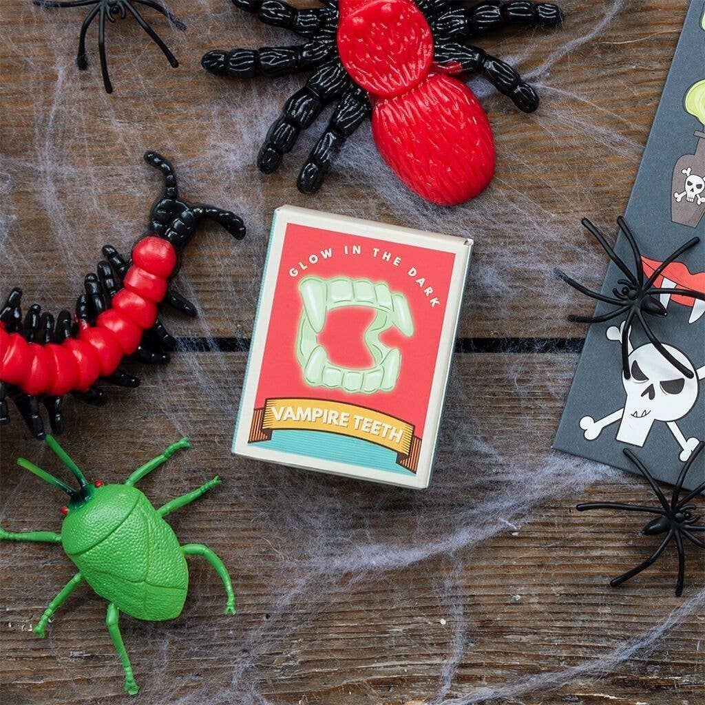 Glow In The Dark Vampire Teeth