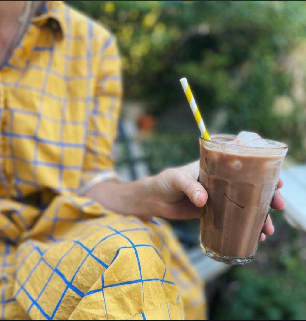 Chocolate Vanilla Milkshake 