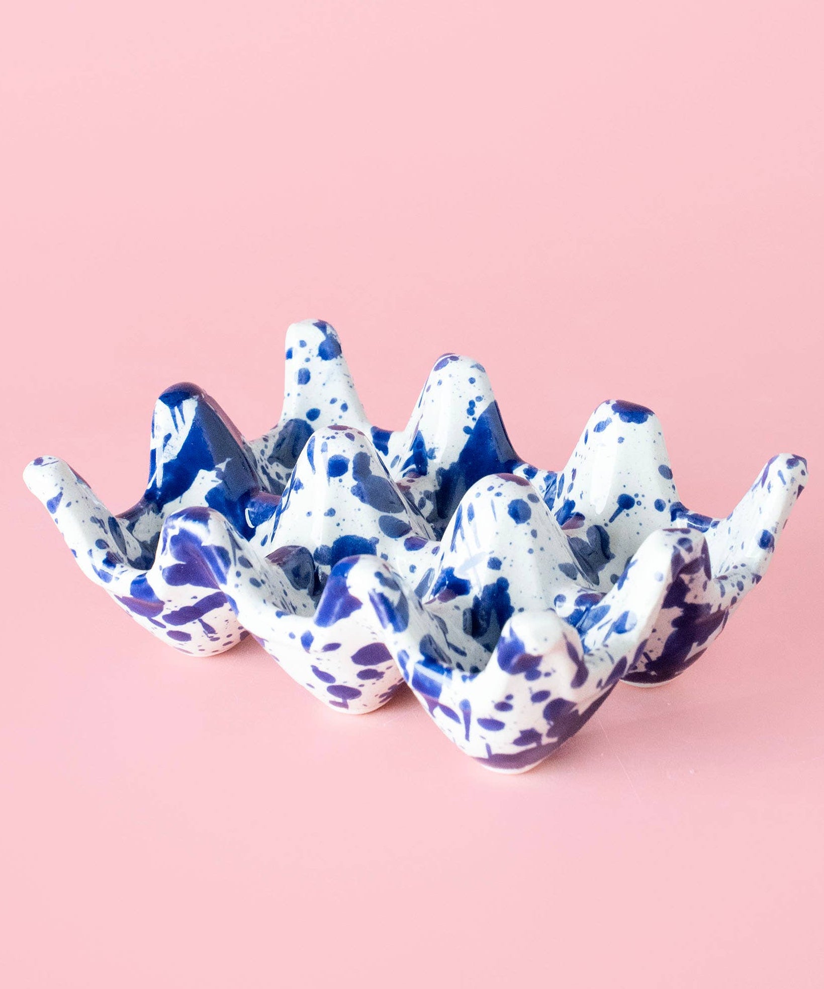 Tierra Cocida blue and white ceramic egg holder, 6 egg capacity