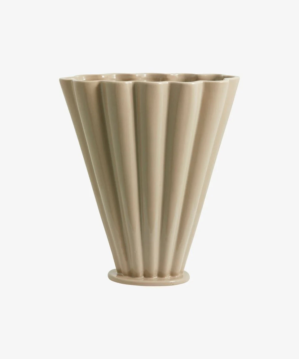 colla-vase-sand1.webp