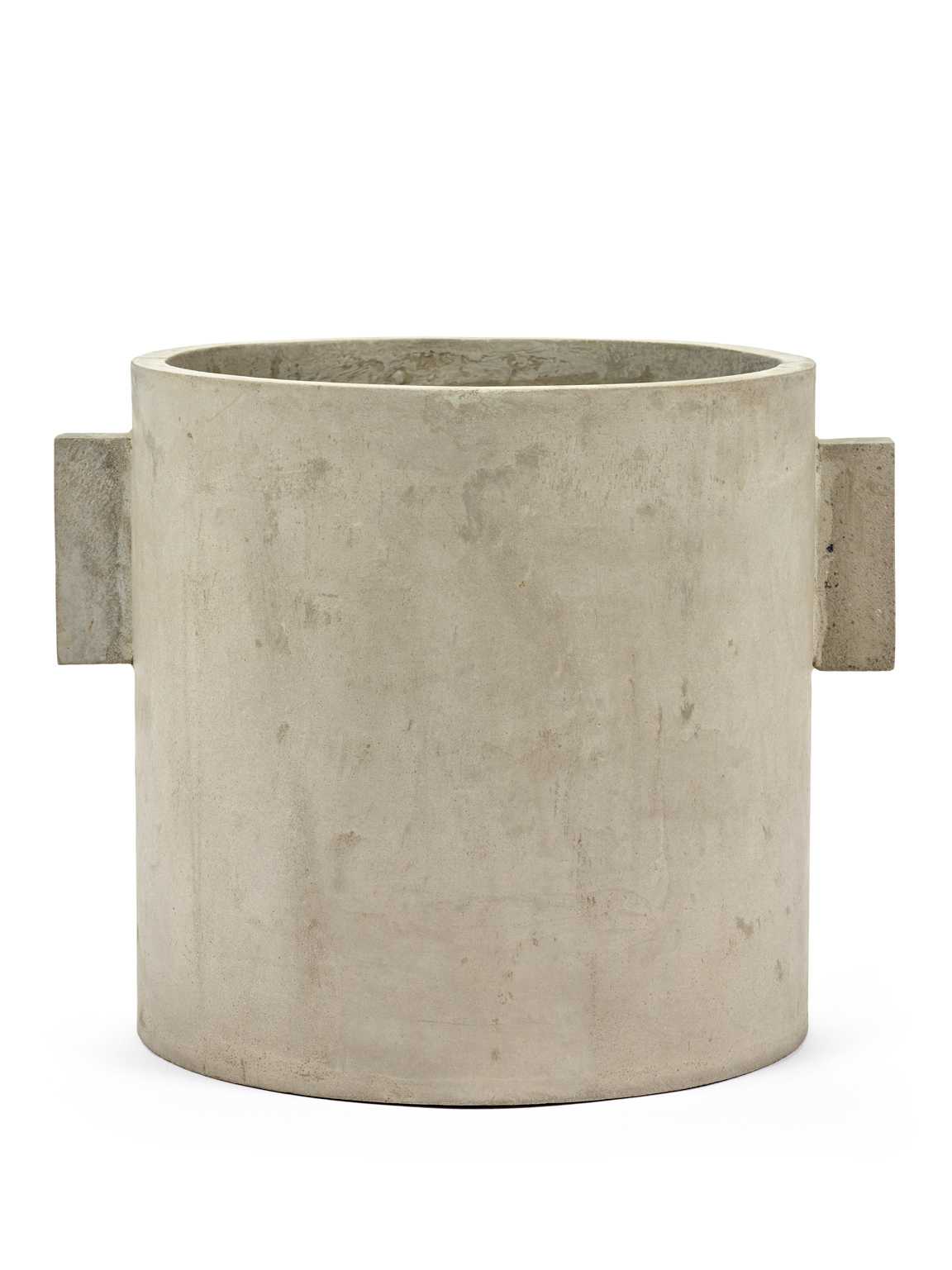 Round Concrete Pot with Handles