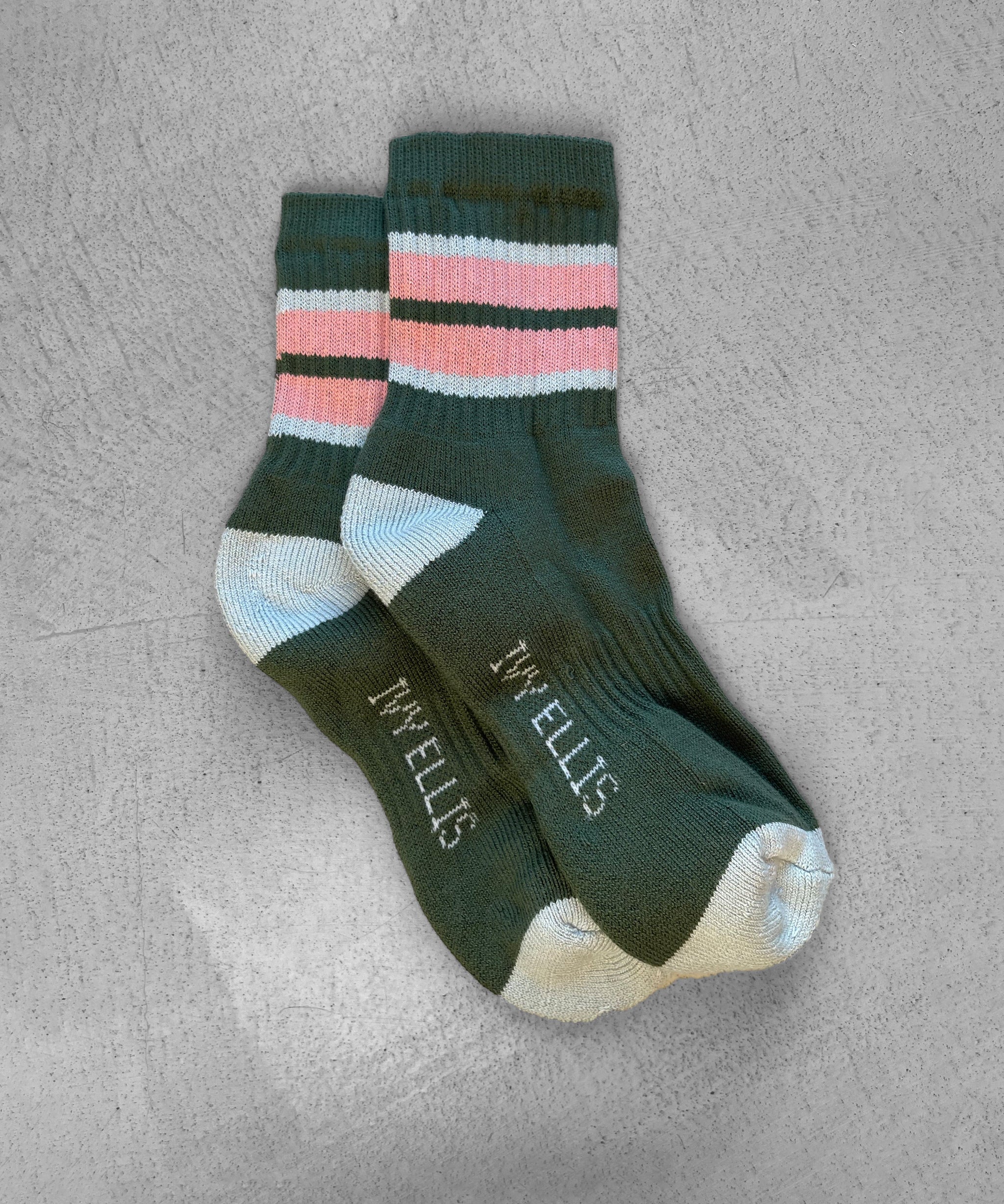 cooper-quarter-pair-green-pink-womens-socks.jpg