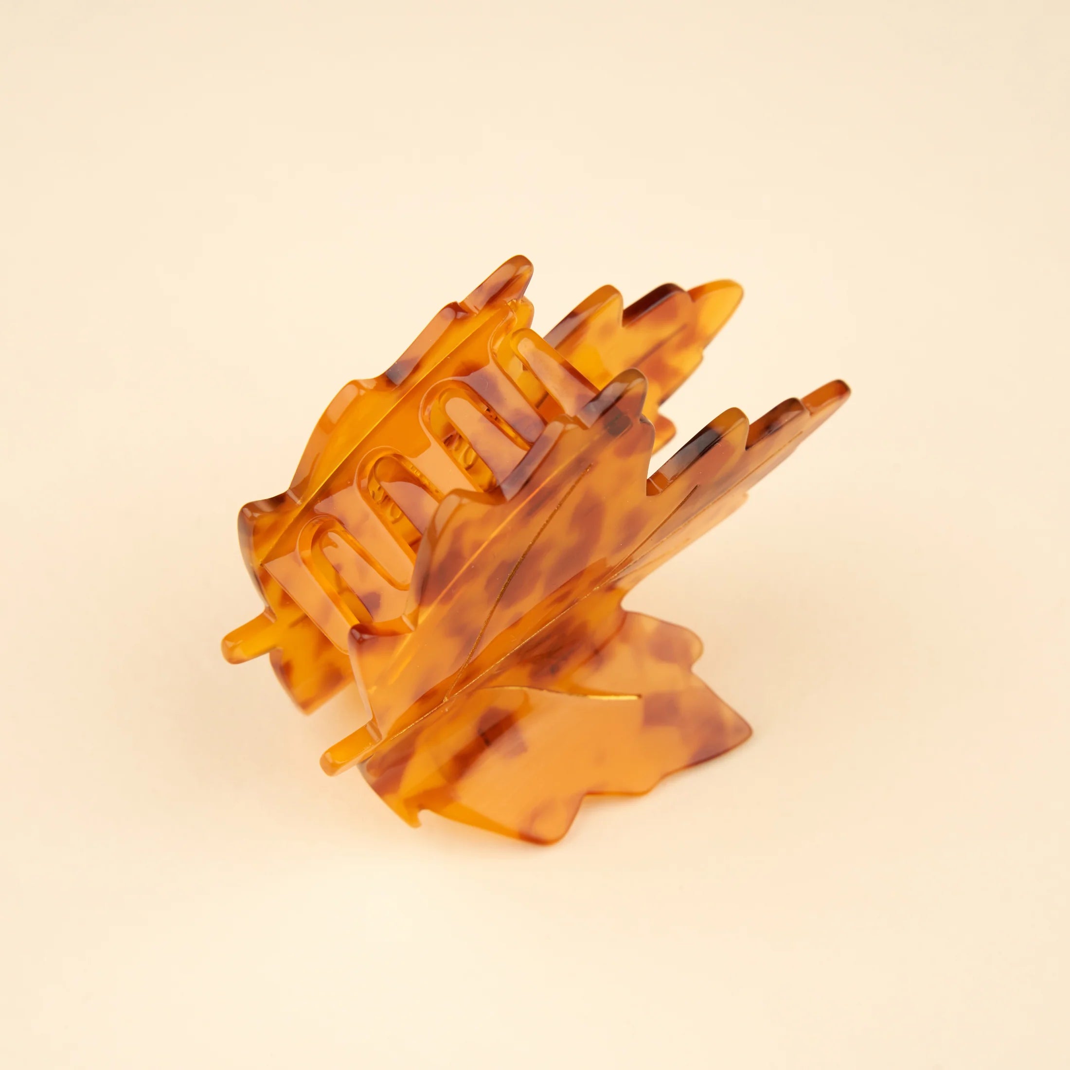 Maple Leaf Hair Claw by Coucou Suzette, further view