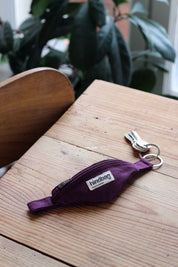 Banana keychain Côme Prune