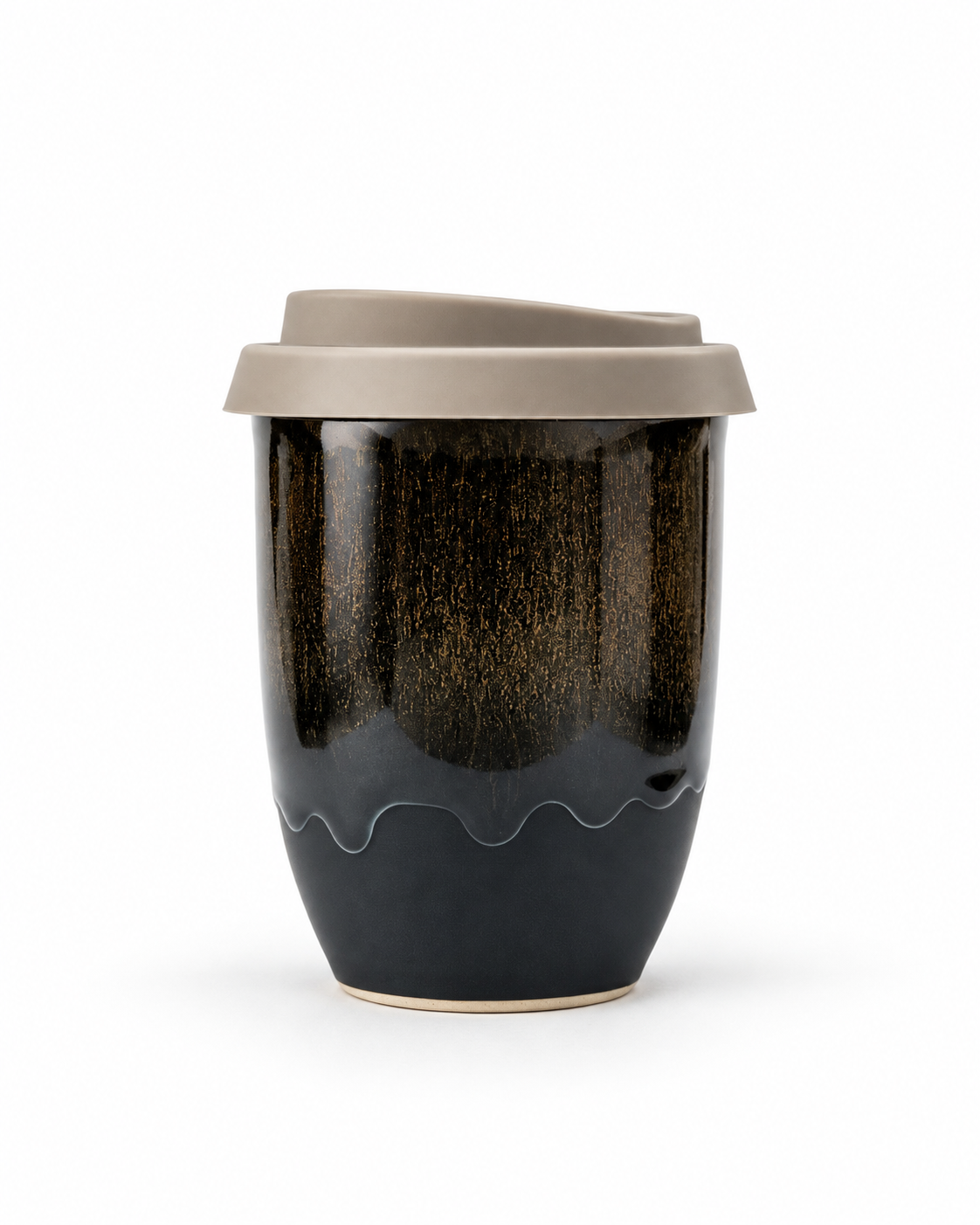 Reusable ceramic coffee cup in Manhattan, further view